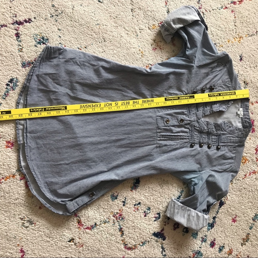🥳 2 for $6 🥳 Kismet shirt XS (S) cotton blue stripes 3/4 sleeves w roll tab - Picture 9 of 12